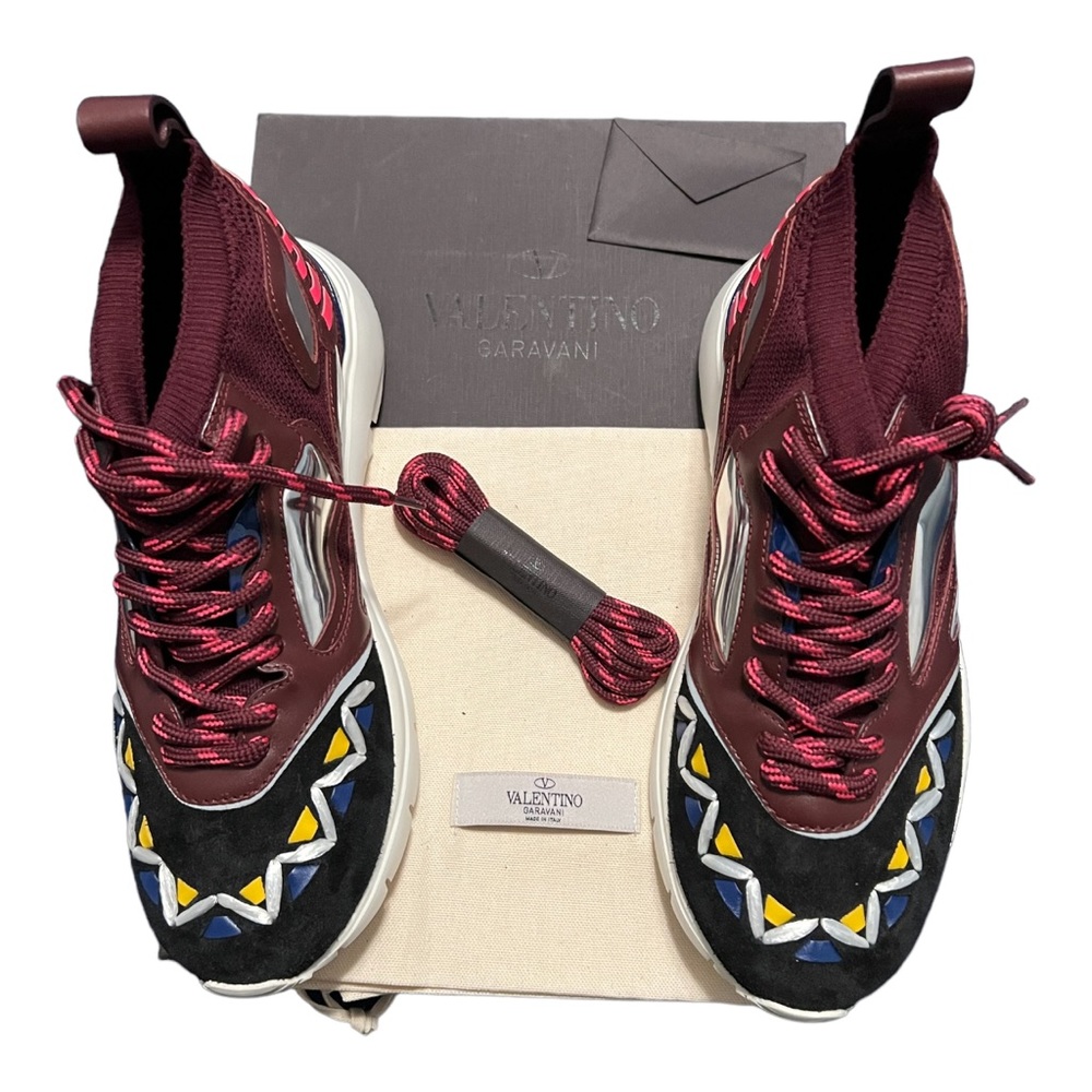 Valentino Garavani
Size: 8